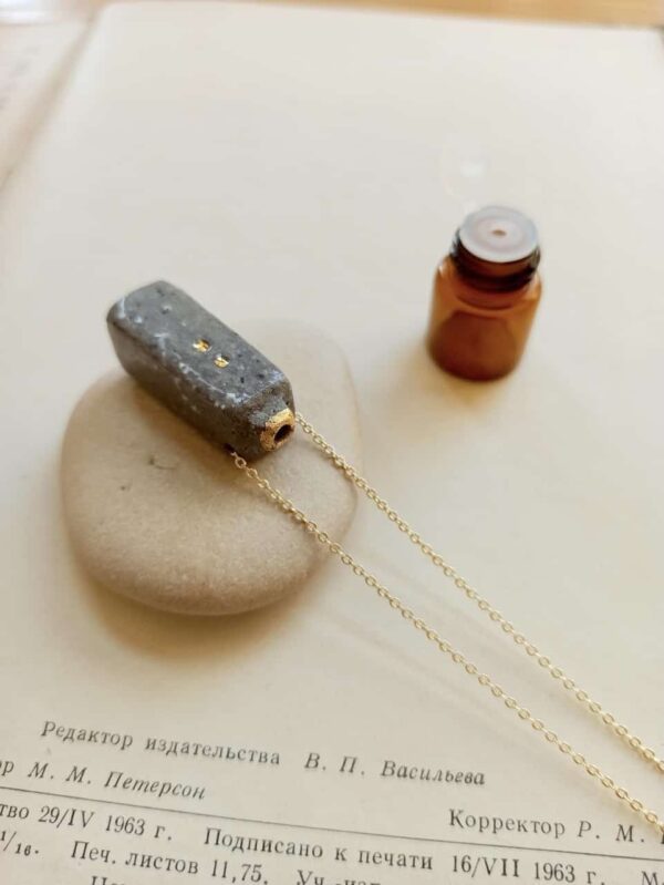 diffuser-bottle-necklace-3