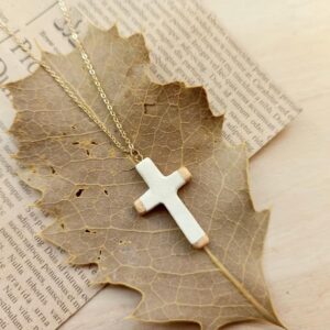 cross-shape diffuser necklace