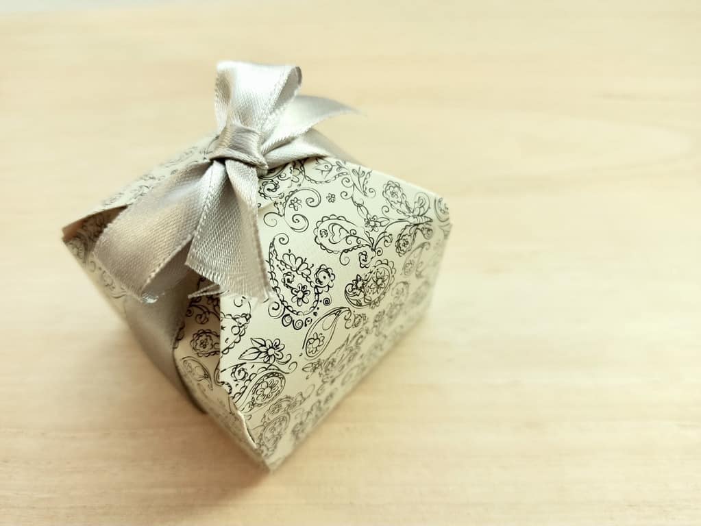 gift wrapping
