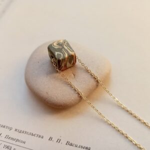 twisted-colored-body diffuser stone necklace