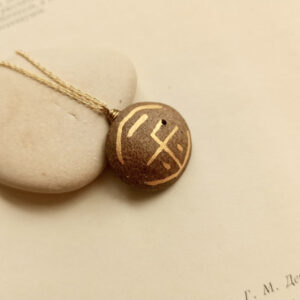 chinese-character-gold-with-circle-shape-ceramic-diffuser-necklace/