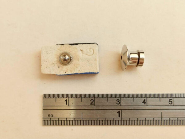 Eraser Diffuser Brooch