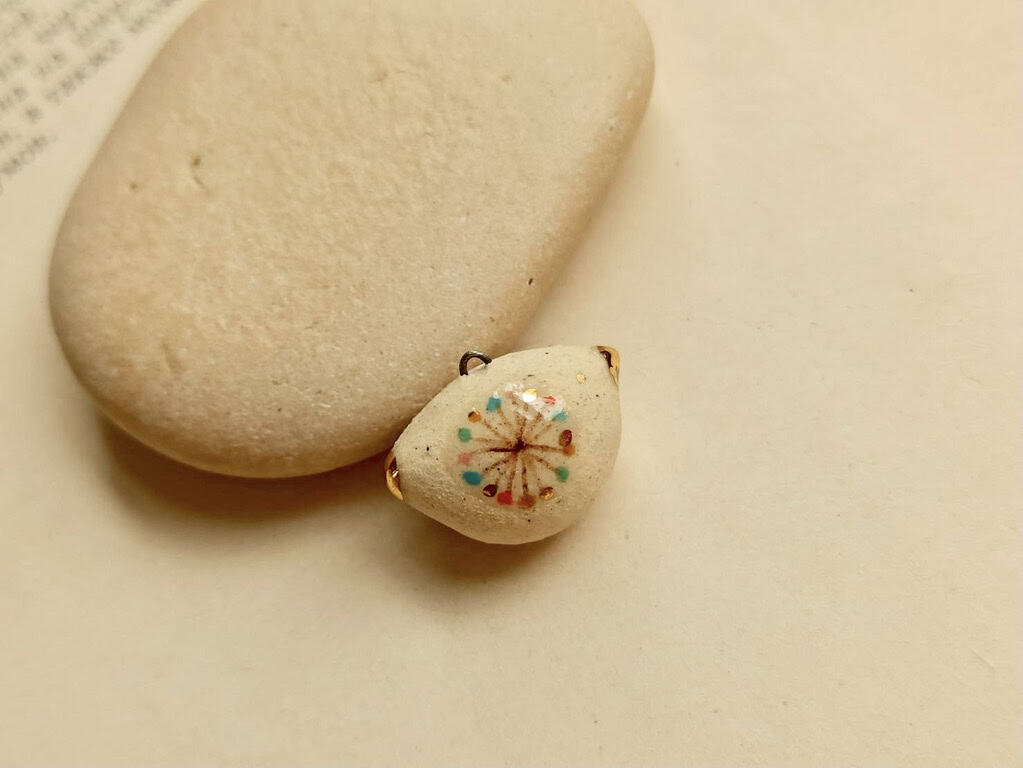 colour dotted bird ceramic diffuser necklace-1