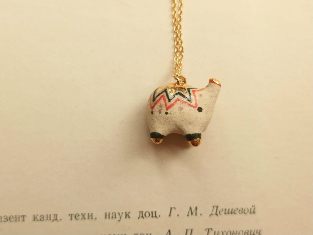 colour dotted elephant ceramic diffuser necklace-1