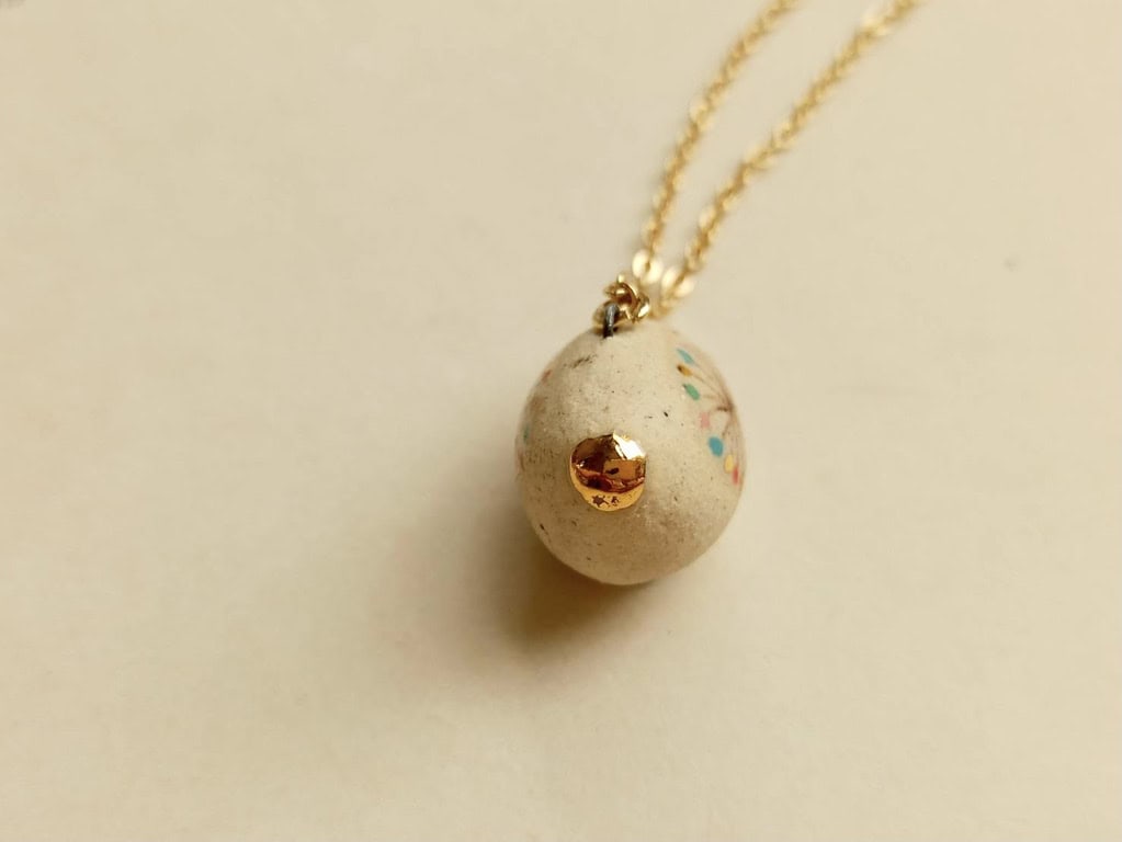 colour dotted bird ceramic diffuser necklace-1