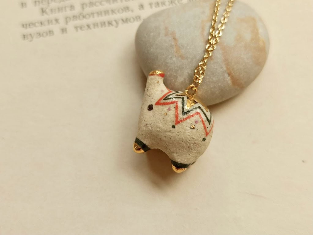 colour dotted elephant ceramic diffuser necklace-1