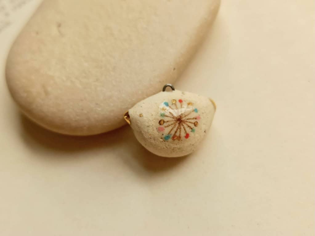 colour dotted bird ceramic diffuser necklace-1