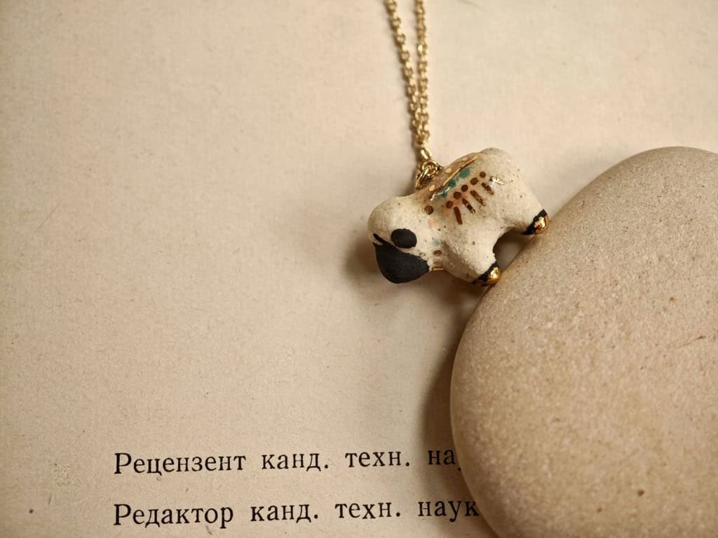 Refillable Blacknose Sheep Ceramic Diffuser Necklace for Essential Oils & Perfume