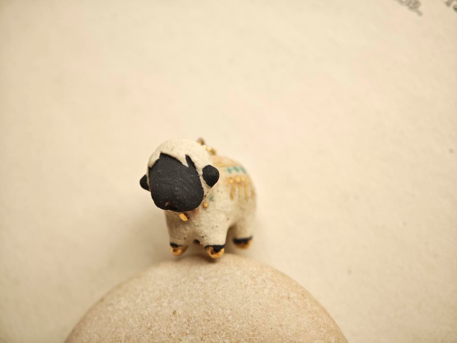 Refillable Blacknose Sheep Ceramic Diffuser Necklace for Essential Oils & Perfume