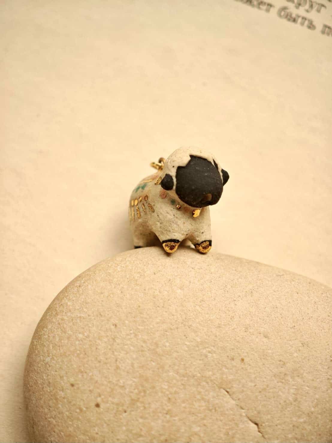 Refillable Blacknose Sheep Ceramic Diffuser Necklace for Essential Oils & Perfume