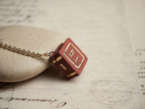 Dark Academia_ Secret Pages Vintage Book Ceramic Diffuser Necklace