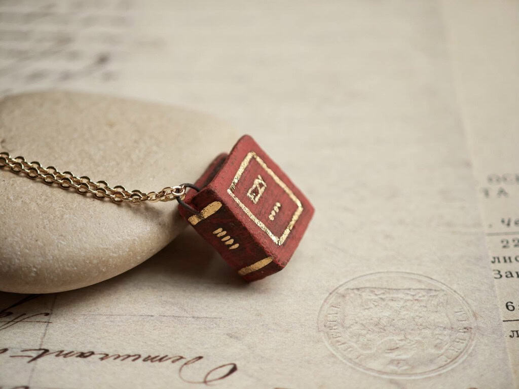 Dark Academia_ Secret Pages Vintage Book Ceramic Diffuser Necklace