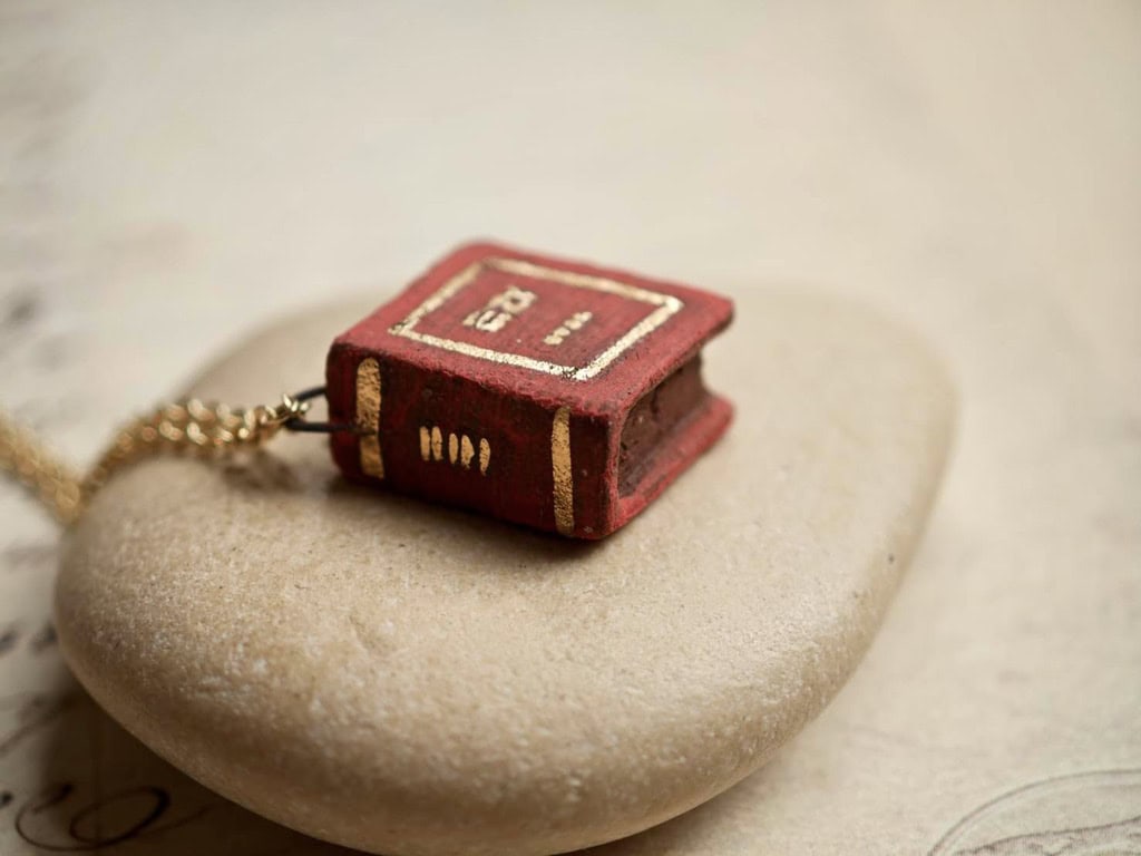 Dark Academia_ Secret Pages Vintage Book Ceramic Diffuser Necklace