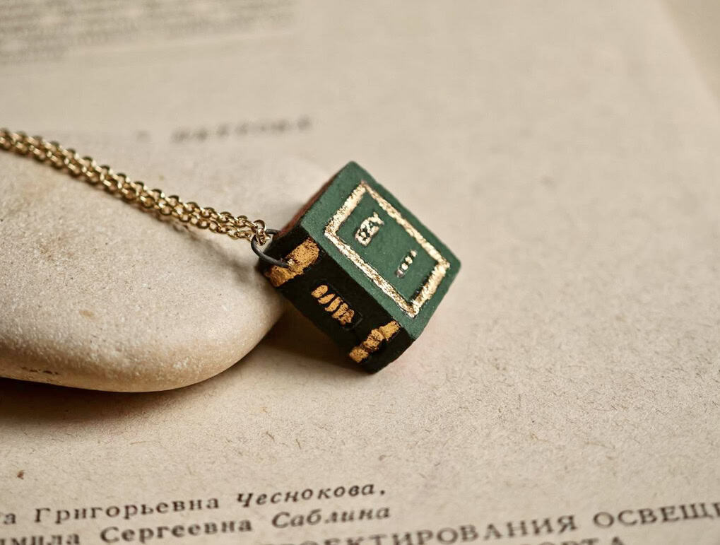 Dark Academia_ Secret Pages Vintage Book Ceramic Diffuser Necklace